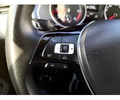 Volkswagen Passat 2,0 TDi DSG NAVI LED TEMPMAT - 29