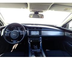 Jaguar XF 2,0 d AUTOMAT,KAMERA,ZÁRUKA - 15