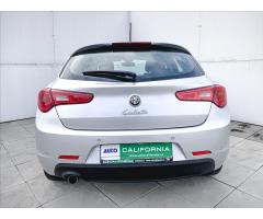 Alfa Romeo Giulietta 1,6 JTD AUT. KLIMA TEMPOMAT - 8