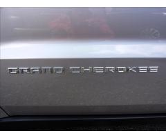 Jeep Grand Cherokee 3,0   L V6 CRD LIMITED 4WD SERVIS - 34