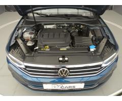 Volkswagen Passat 2.0 TDi REZERVOVÁNO! - 31