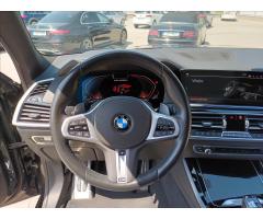 BMW X5 4,4 M50i xDrive AT,PANO,TAŽNÉ - 10