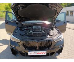 BMW X5 4,4 M50i xDrive AT,PANO,TAŽNÉ - 31