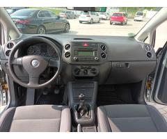 Volkswagen Golf Plus 1,6 i,75kw,KLIMA,VÝHŘEV,SERVISKA - 11