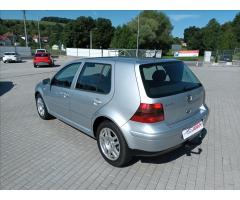 Volkswagen Golf 1,6 16V,77kW,KLIMA,TAŽNÉ,KAMERA - 7