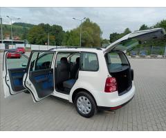 Volkswagen Touran 2,0 i,80kw,KLIMA,TAŽNÉ,SERVISKA - 10