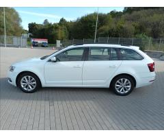 Škoda Octavia 1,6 TDI 85kwStyle,ČR,1MAJ,KOLA - 8