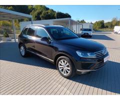 Volkswagen Touareg 3,0 V6TDI,ČR,1MAJ,SERVISKA,KŮŽE, - 3