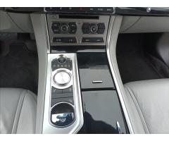 Jaguar XF 2,2 L D,Automat,XENON,KŮŽE - 14