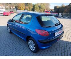 Peugeot 206 1,1 44KW,Style,ČR,ZIMNÍ PNEU, - 6