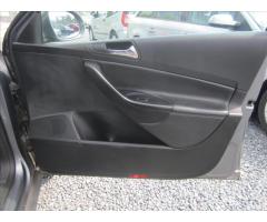 Volkswagen Passat Variant 2.0TDi DSG Comfort, aut KLIMA - 21