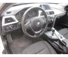 BMW Řada 3 320d Touring xDrive ADVANTAGE, 2. maj. - 11