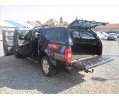 Nissan Navara Double Cab 2.5dCi 4WD, aut. KLIMA - 31