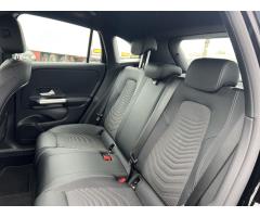 Mercedes-Benz GLA GLA 180 d - 19