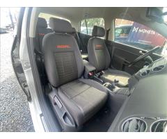 Volkswagen Golf Plus 1,9 TDi  Serviska,Tempomat,AC - 23