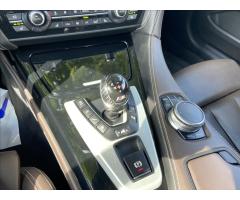 BMW M6 4,4 i M6  Cabrio,LED,Navigace - 33