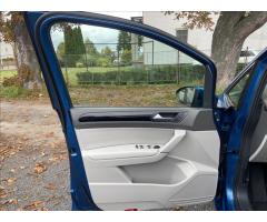 Volkswagen Touran 2,0 TDi  Panorama,Navigace,LED - 10