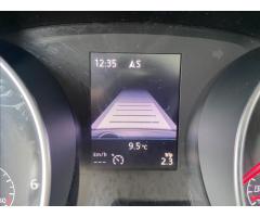 Volkswagen Touran 2,0 TDi  Panorama,Navigace,LED - 24