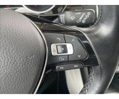 Volkswagen Touran 2,0 TDi  Panorama,Navigace,LED - 25