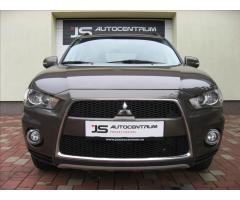 Mitsubishi Outlander 2,2 DI-D 140PS  Nomad 4x4 - 4