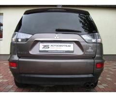 Mitsubishi Outlander 2,2 DI-D 140PS  Nomad 4x4 - 9