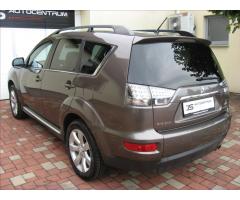 Mitsubishi Outlander 2,2 DI-D 140PS  Nomad 4x4 - 10