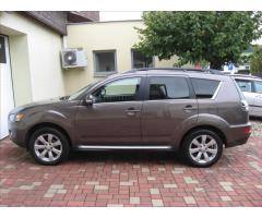 Mitsubishi Outlander 2,2 DI-D 140PS  Nomad 4x4 - 11