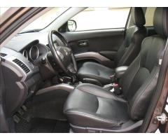 Mitsubishi Outlander 2,2 DI-D 140PS  Nomad 4x4 - 12