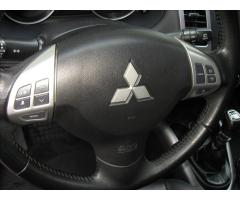 Mitsubishi Outlander 2,2 DI-D 140PS  Nomad 4x4 - 32