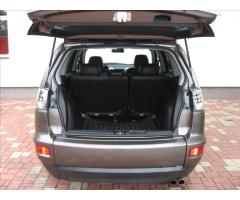 Mitsubishi Outlander 2,2 DI-D 140PS  Nomad 4x4 - 40