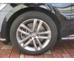 Volkswagen Passat 2,0 TSI 272PS  Highline DSG 4x4 - 45