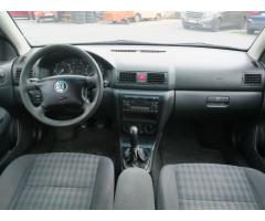 Škoda Octavia 1.9 TDI 74 KW Tour Combi - 9