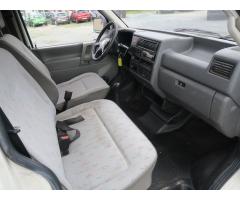 Volkswagen Transporter 3 MÍSTA, ZÁSUVKA NA 240V - 19