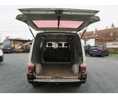 Volkswagen Transporter 3 MÍSTA, ZÁSUVKA NA 240V - 21