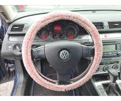 Volkswagen Passat 2,0 TDI COMFORTLINE - 11