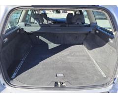 Volvo V70 2,0 T Kinetic KOUPENO CZ - 13