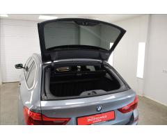 BMW Řada 5 2,0 520d xDrive AT Touring - 11