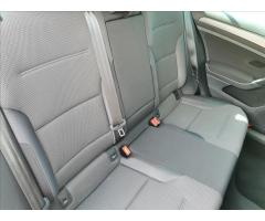 Volkswagen Golf VII 1.6 TDI Comfortline - 17