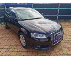 Audi A3 1.6 Attraction Sportback - 3