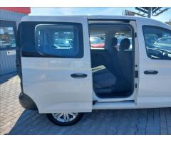 Volkswagen Caddy 2,0 TDI 7míst S.KNIHA - 15