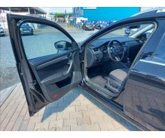 Škoda Octavia 2,0 TDI DSG Style 1.MAJITEL S.KNIHA - 10