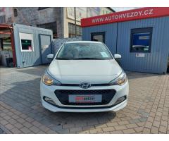 Hyundai i20 1,2 i Family Plus ČR S.KNIHA - 11