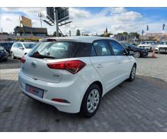 Hyundai i20 1,2 i Family Plus ČR S.KNIHA - 14