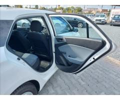 Hyundai i20 1,2 i Family Plus ČR S.KNIHA - 23