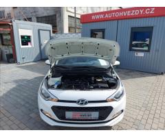 Hyundai i20 1,2 i Family Plus ČR S.KNIHA - 40