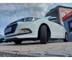 Hyundai i20 1,2 i Family Plus ČR S.KNIHA - 42