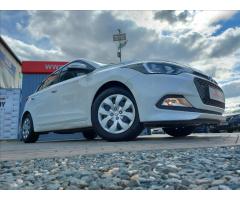 Hyundai i20 1,2 i Family Plus ČR S.KNIHA - 46