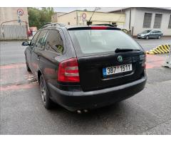 Škoda Octavia 2,0 TDI PD Elegance Combi - 9