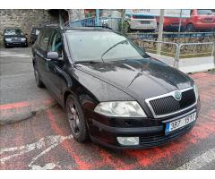 Škoda Octavia 2,0 TDI PD Elegance Combi - 17