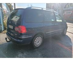 Volkswagen Sharan 1,9 TDI 4Motion Sportline Business - 11